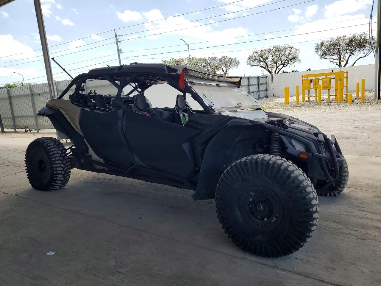 CAN-AM MAVERICK 2022 — 2