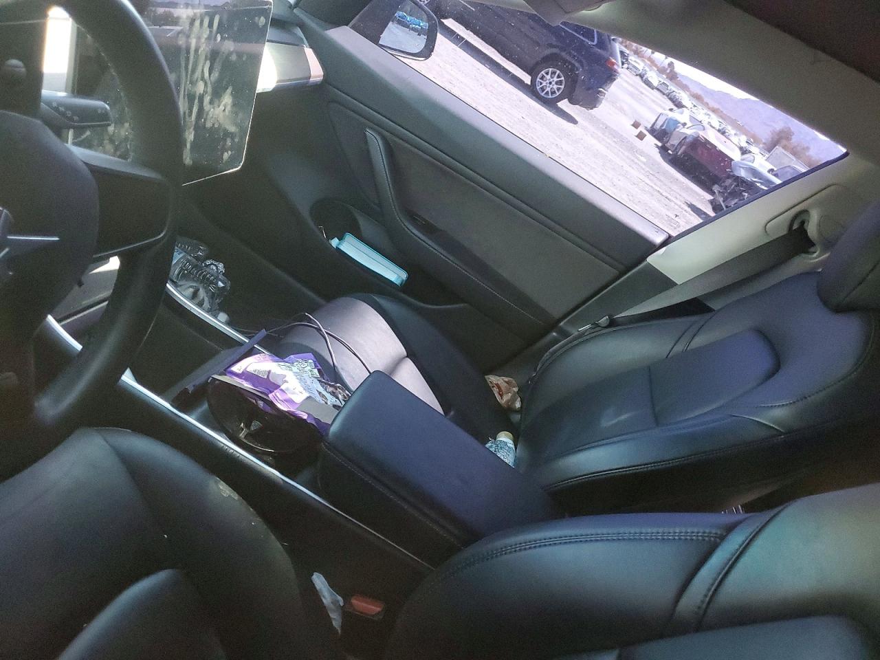 TESLA MODEL 3 2018 — 9