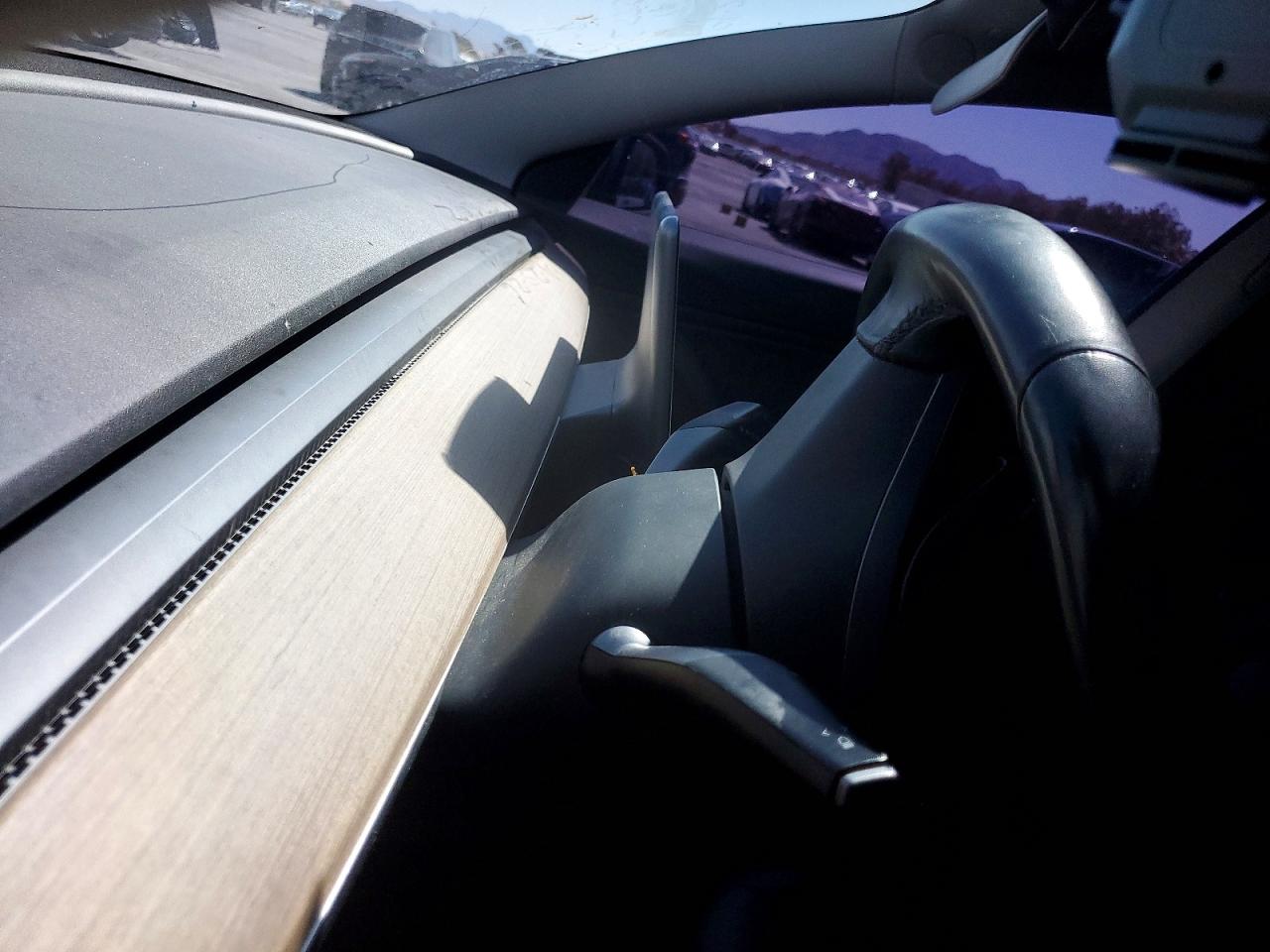TESLA MODEL 3 2018 — 10