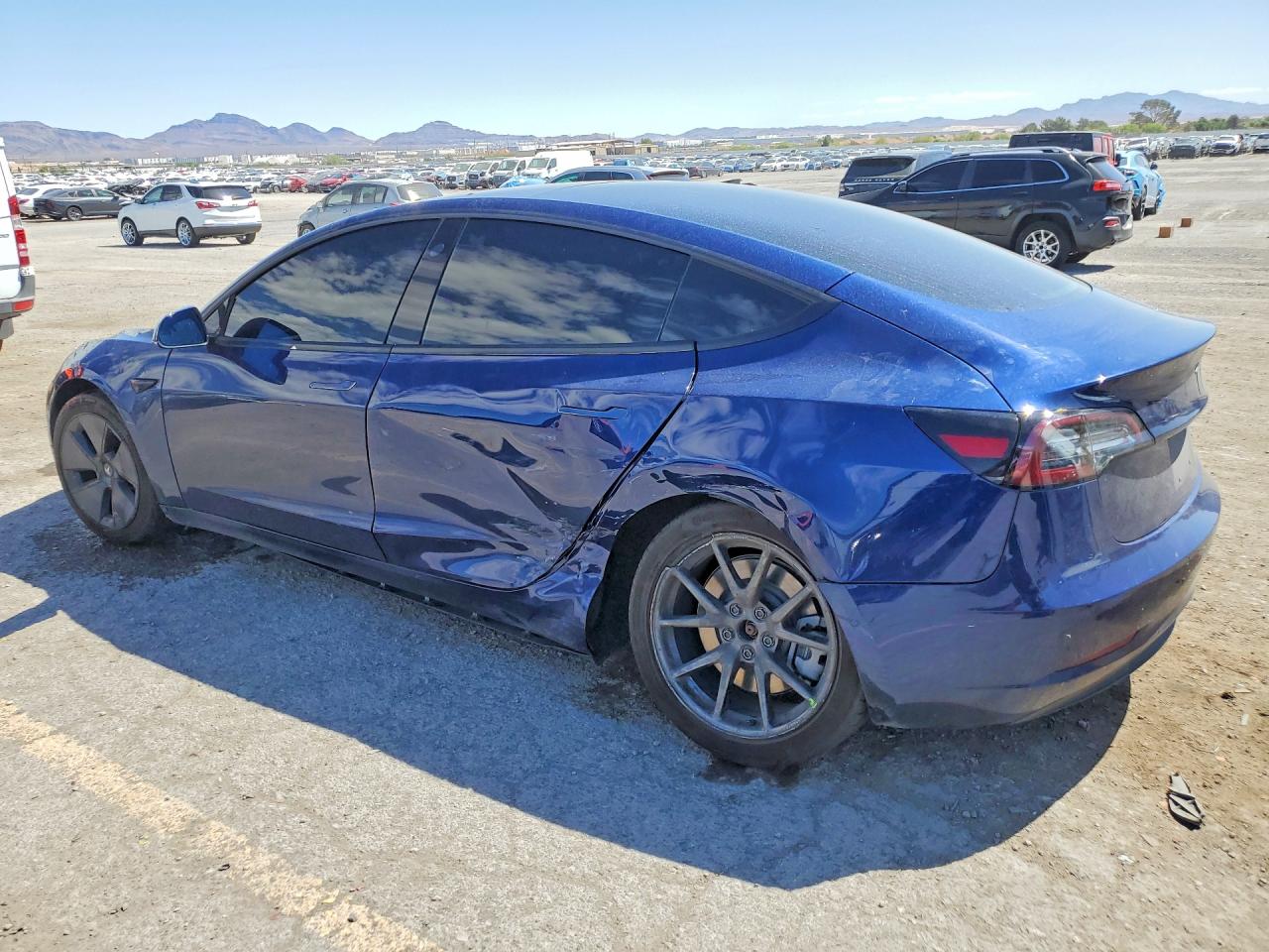 TESLA MODEL 3 2018 — 3