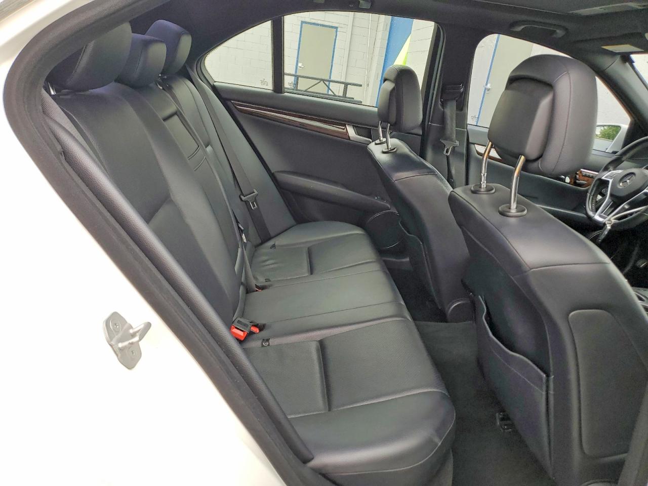 MERCEDES-BENZ C 2012 — 11