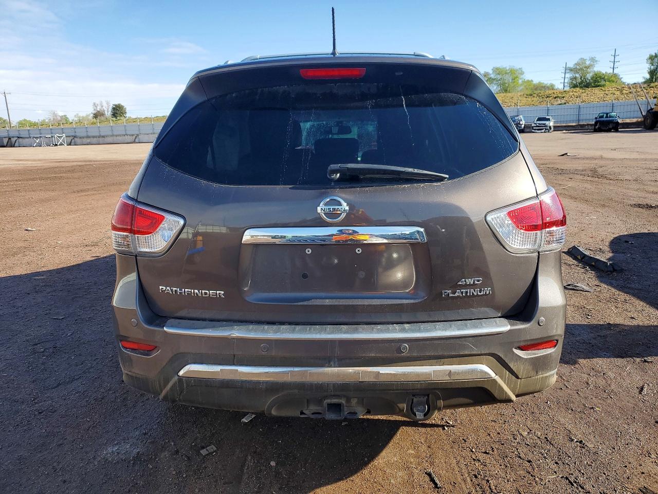 NISSAN PATHFINDER 2016 — 7