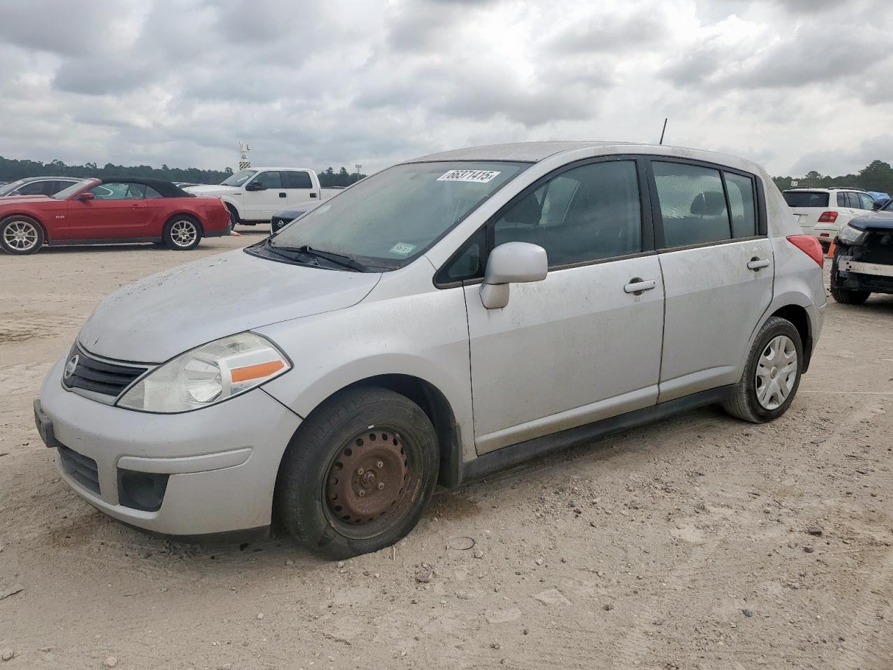 NISSAN VERSA 2010 — 2