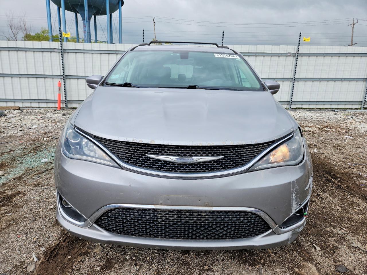 CHRYSLER PACIFICA 2017 — 6