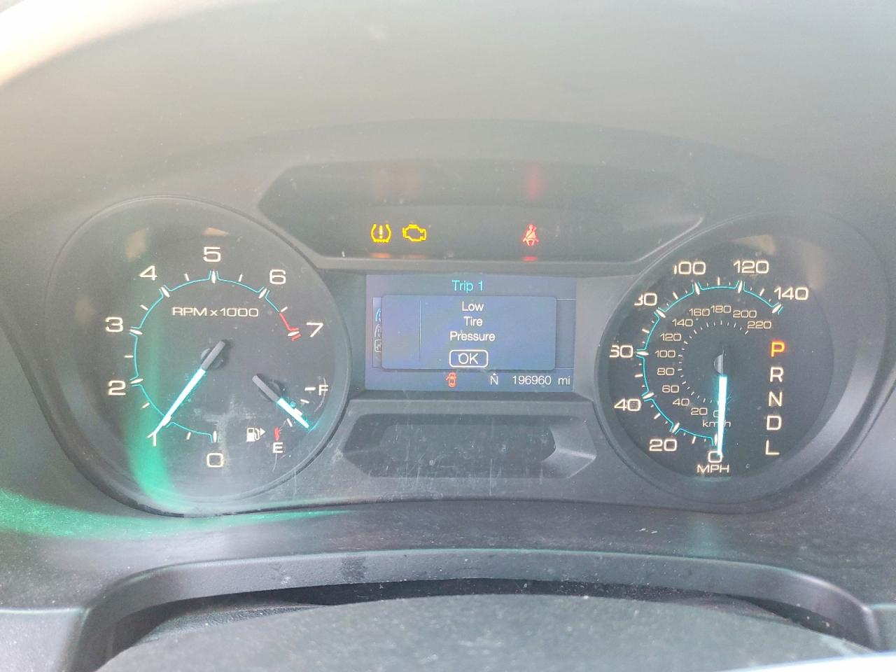 FORD EXPLORER 2012 — 10