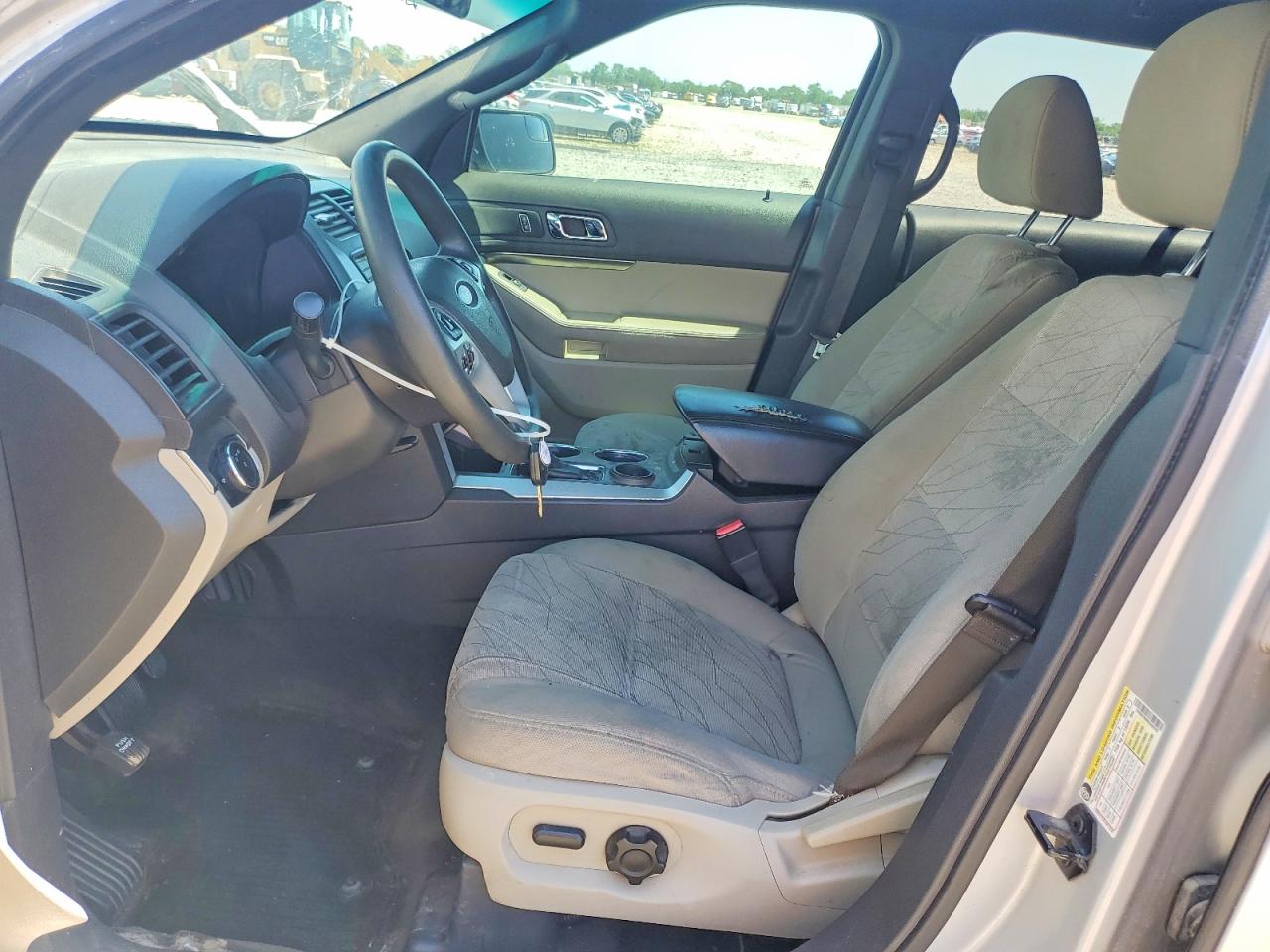 FORD EXPLORER 2012 — 8