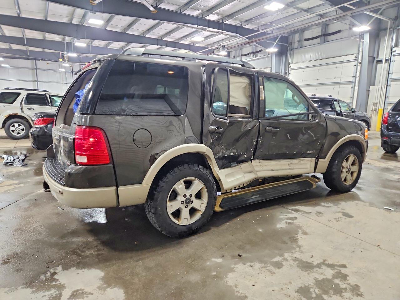 FORD EXPLORER 2005 — 4