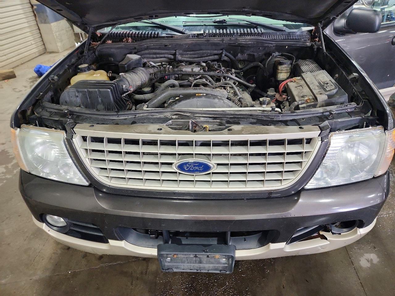 FORD EXPLORER 2005 — 12
