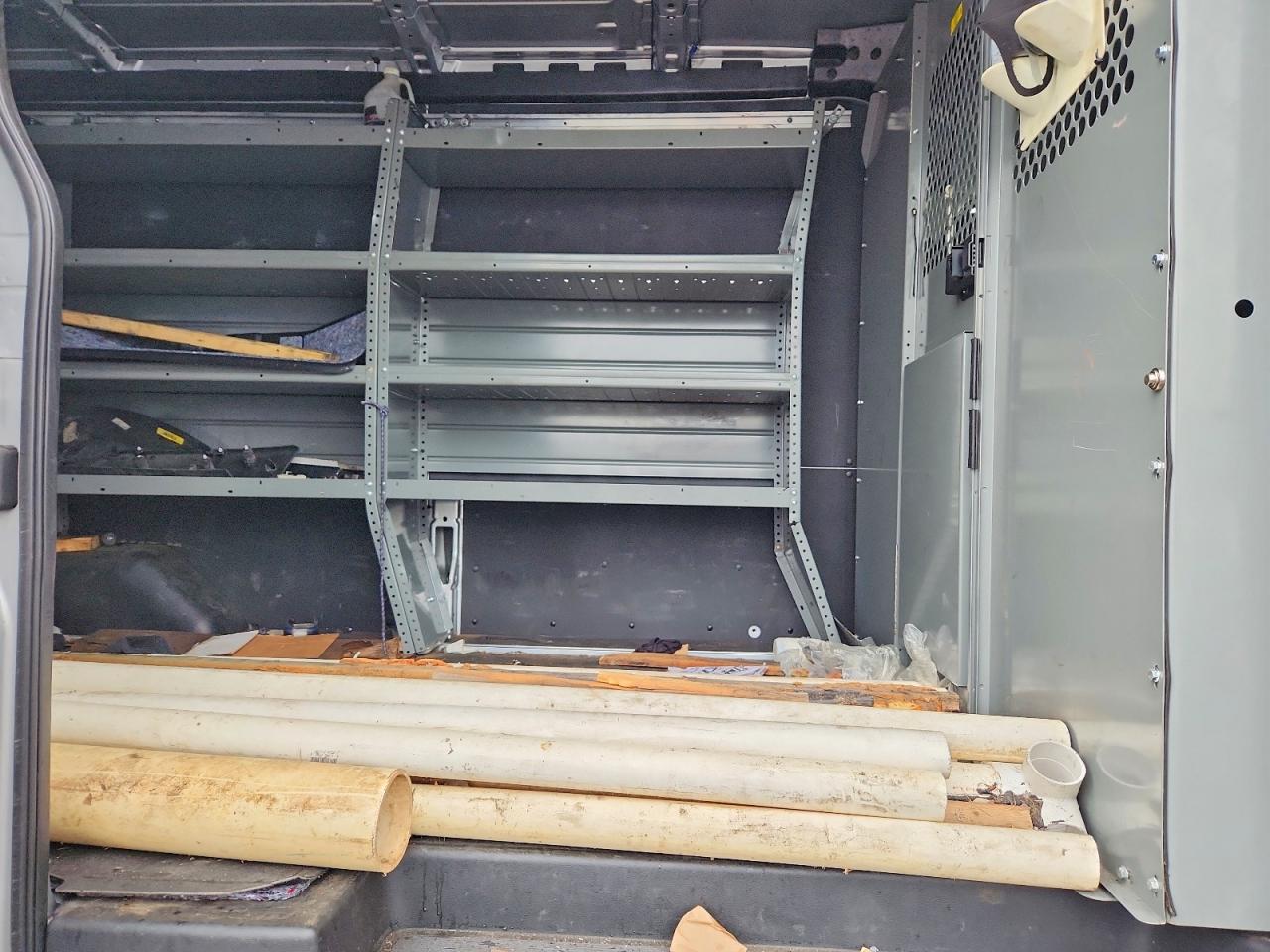 FORD TRANSIT 2023 — 12