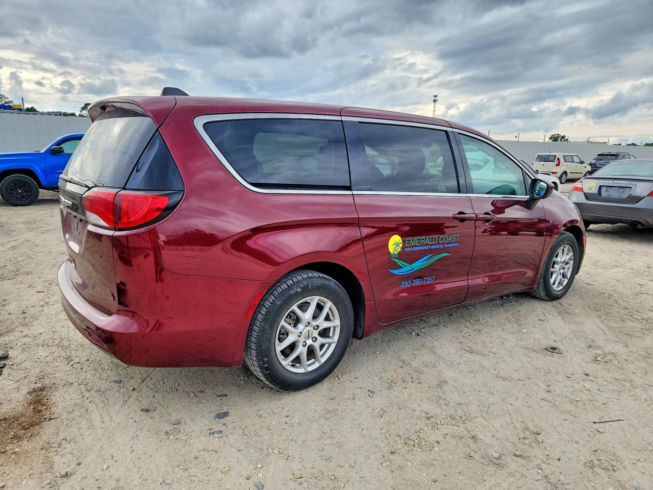 CHRYSLER VOYAGER 2022 — 4