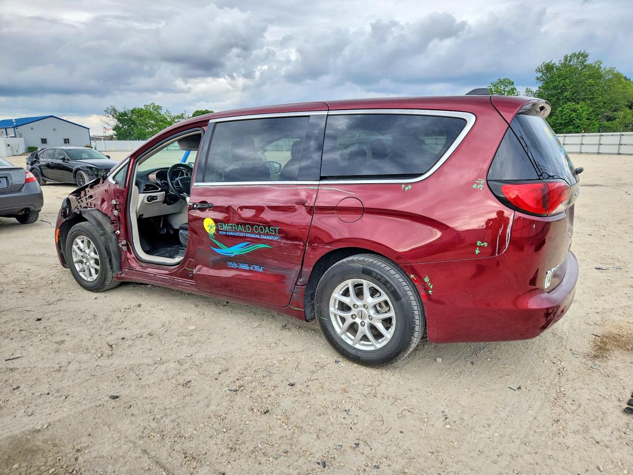 CHRYSLER VOYAGER 2022 — 3