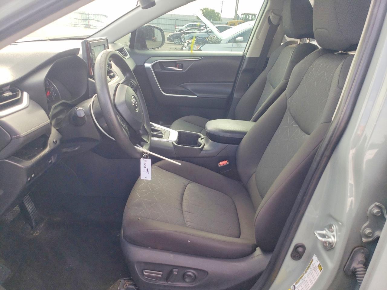 TOYOTA RAV4 2022 — 8