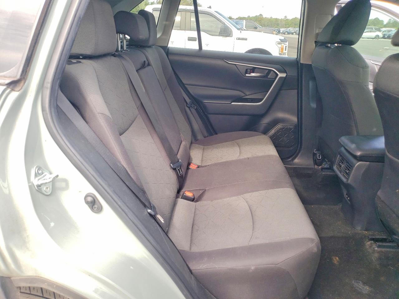 TOYOTA RAV4 2022 — 12