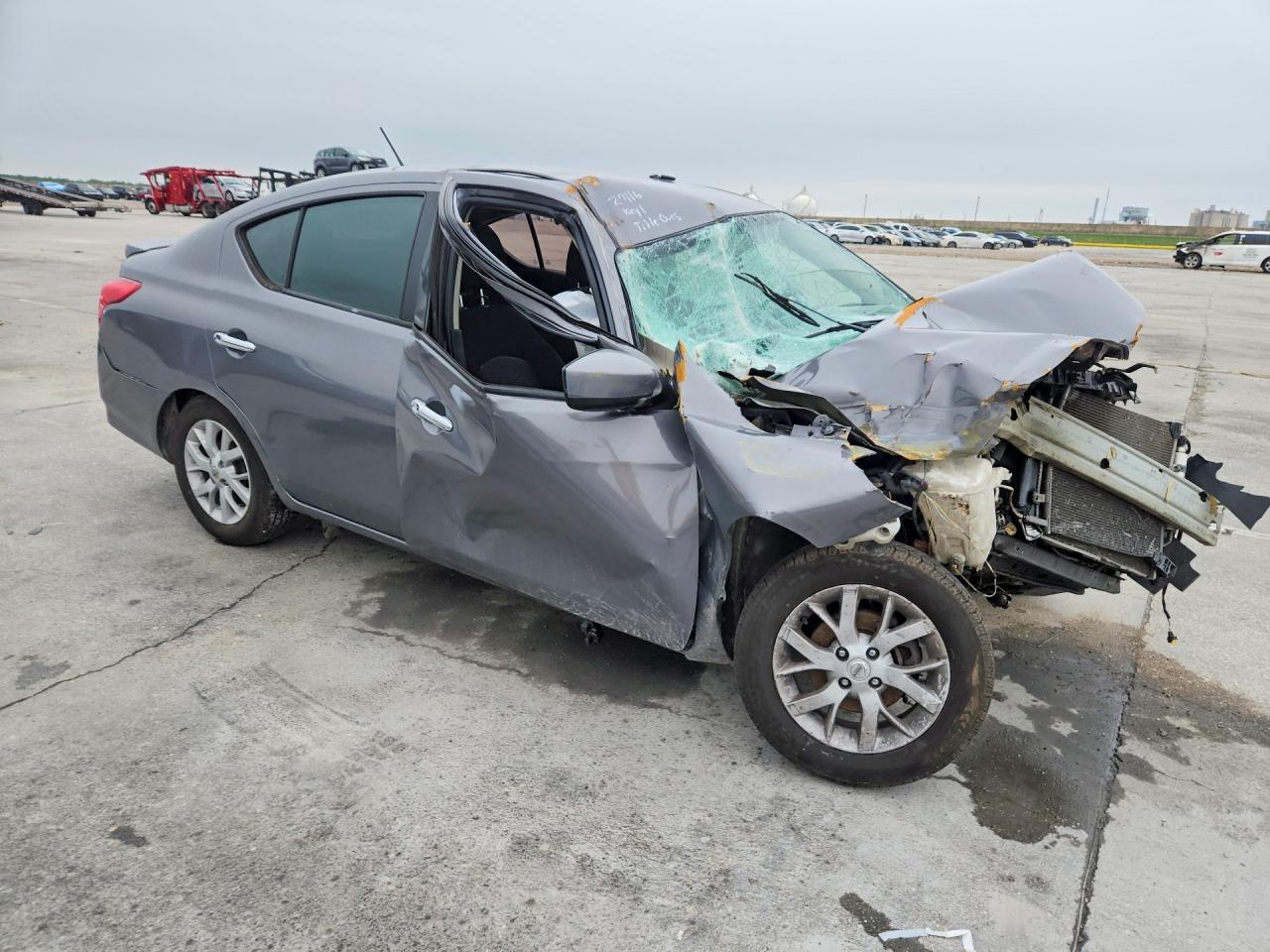 NISSAN VERSA 2019 — 5