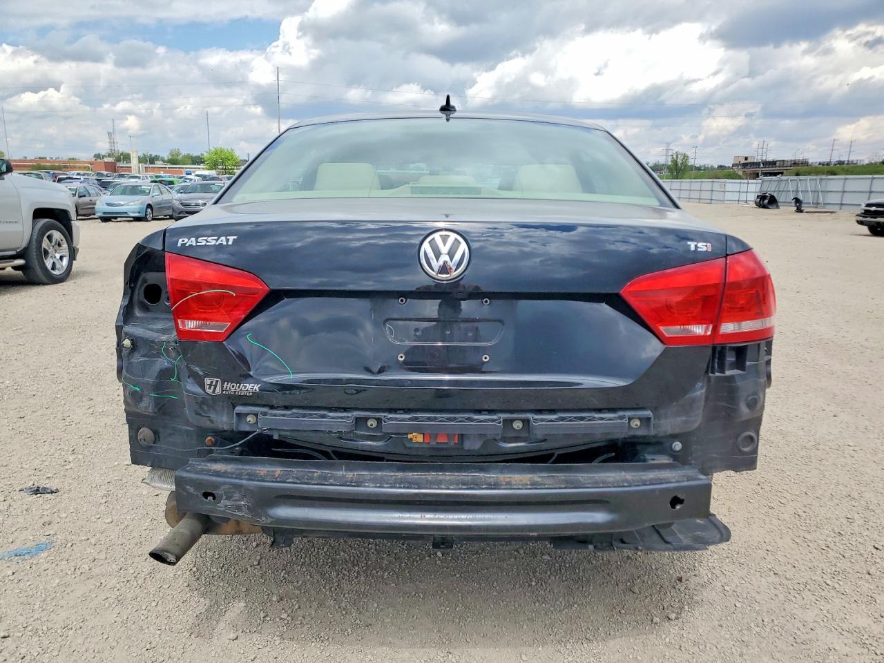 VOLKSWAGEN PASSAT 2015 — 7