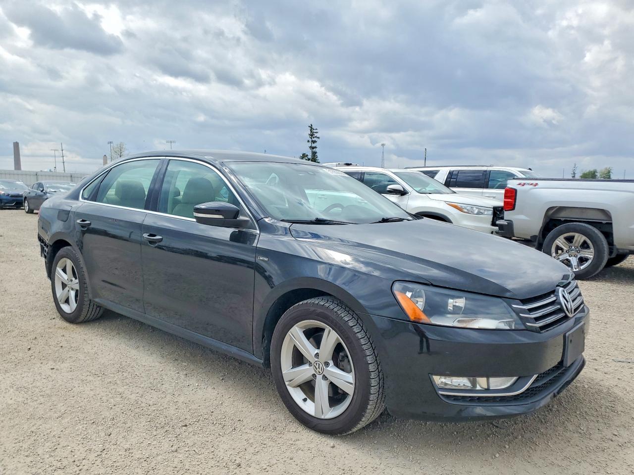 VOLKSWAGEN PASSAT 2015 — 5