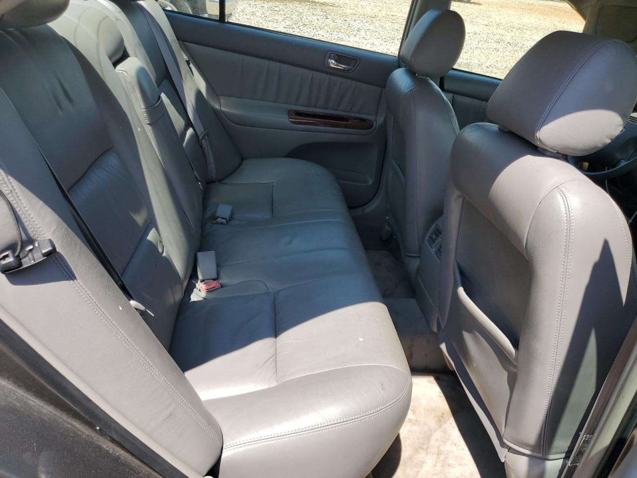 TOYOTA CAMRY 2002 — 11