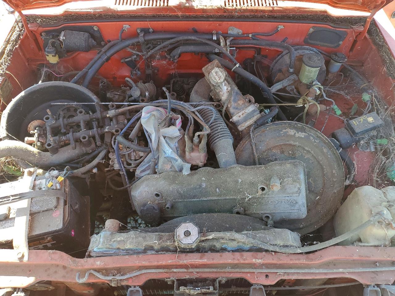 TOYOTA PICK UP 1979 — 12