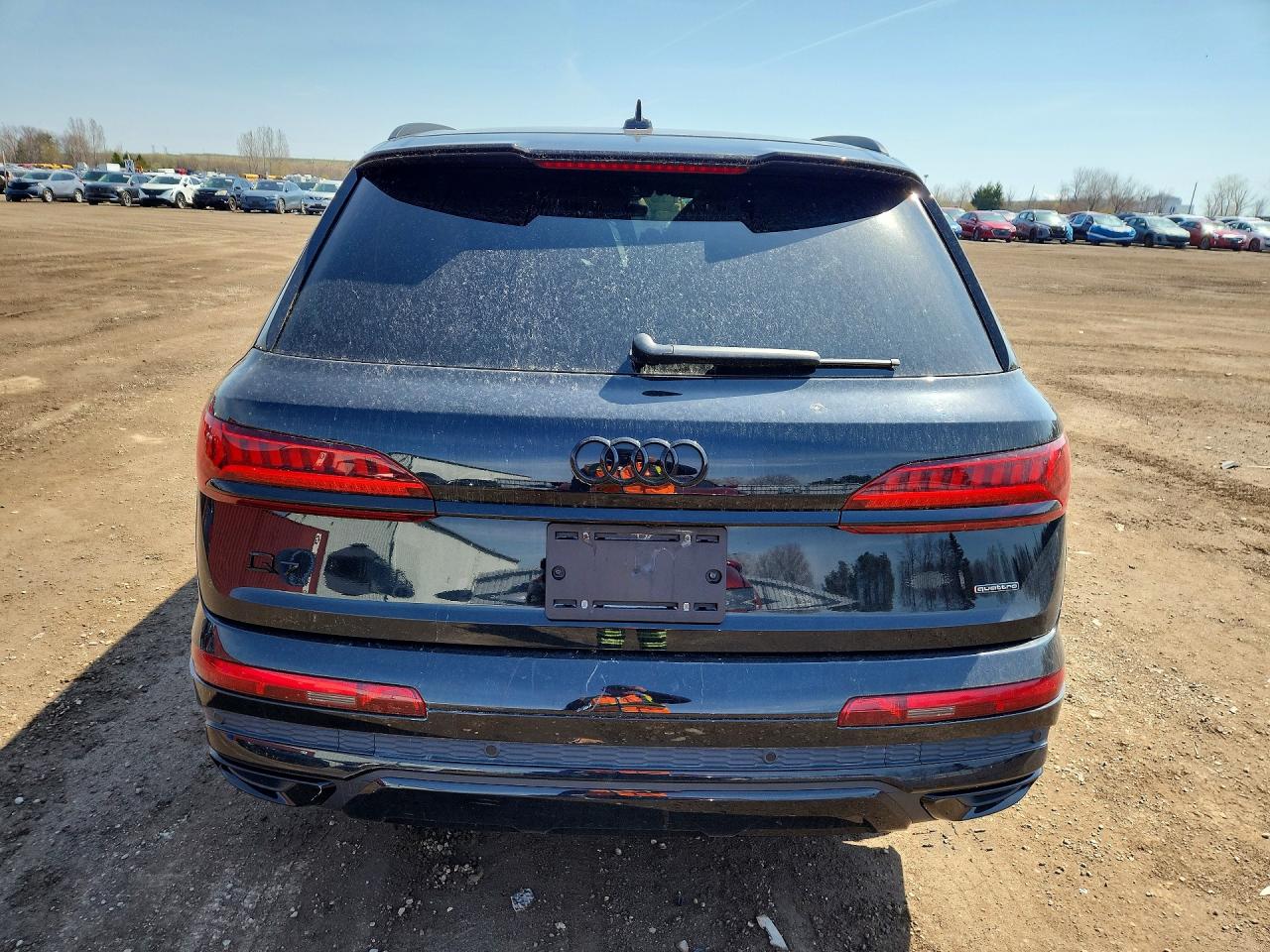 AUDI Q7 2023 — 7