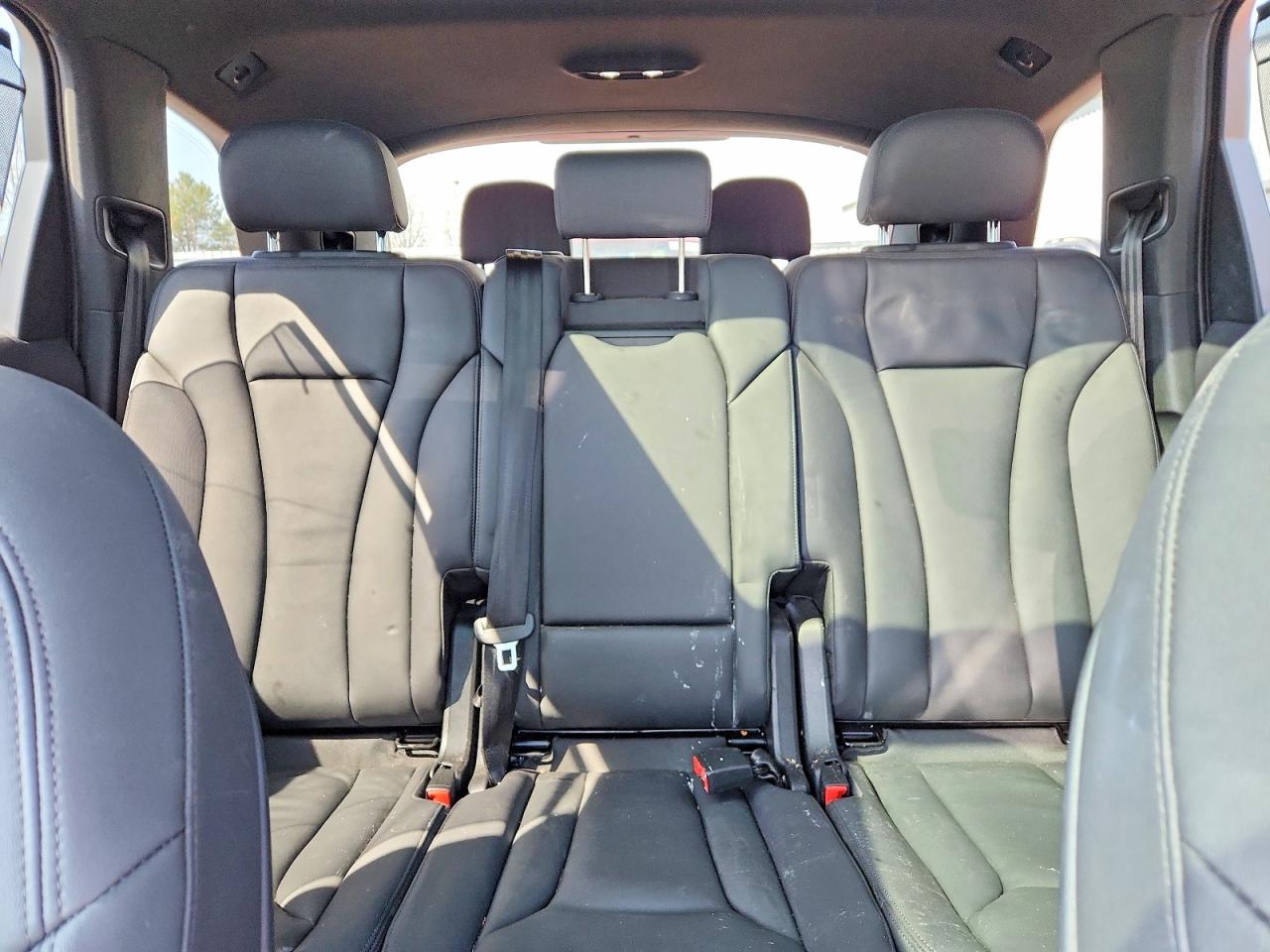 AUDI Q7 2023 — 11