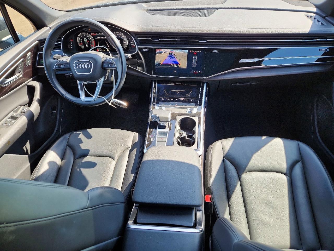 AUDI Q7 2023 — 9