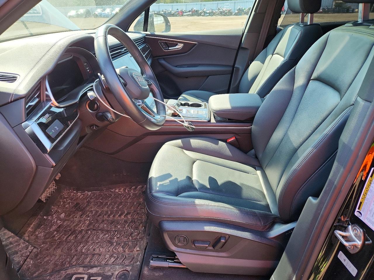 AUDI Q7 2023 — 8