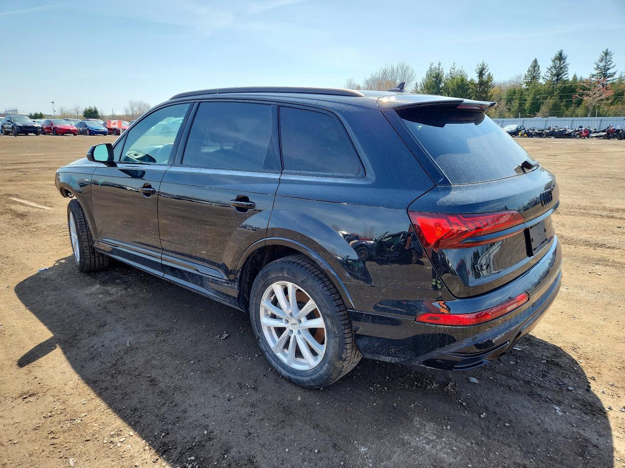 AUDI Q7 2023 — 3
