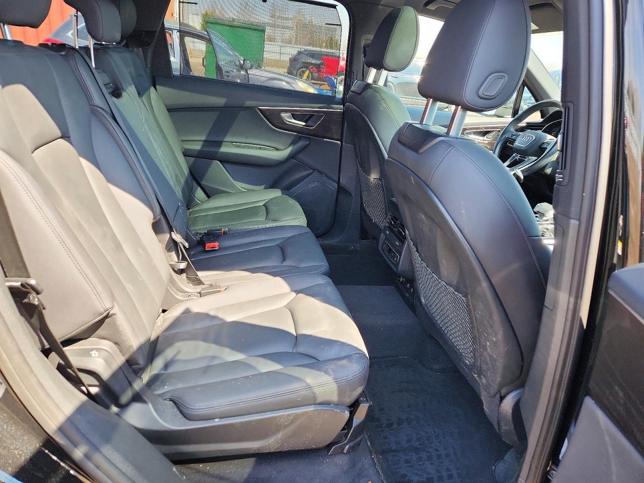 AUDI Q7 2023 — 12