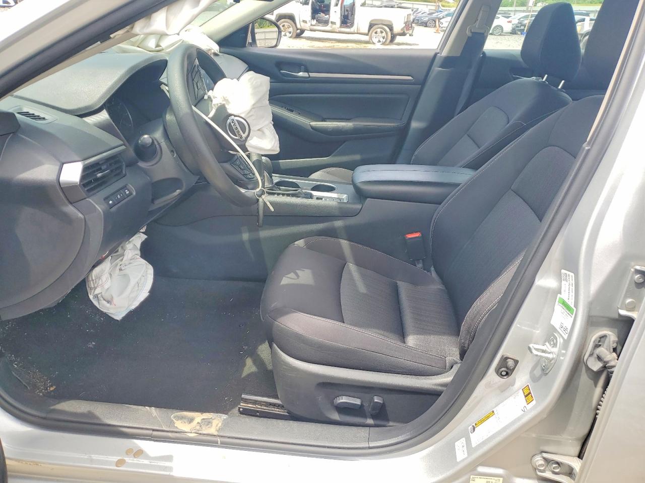 NISSAN ALTIMA 2022 — 8