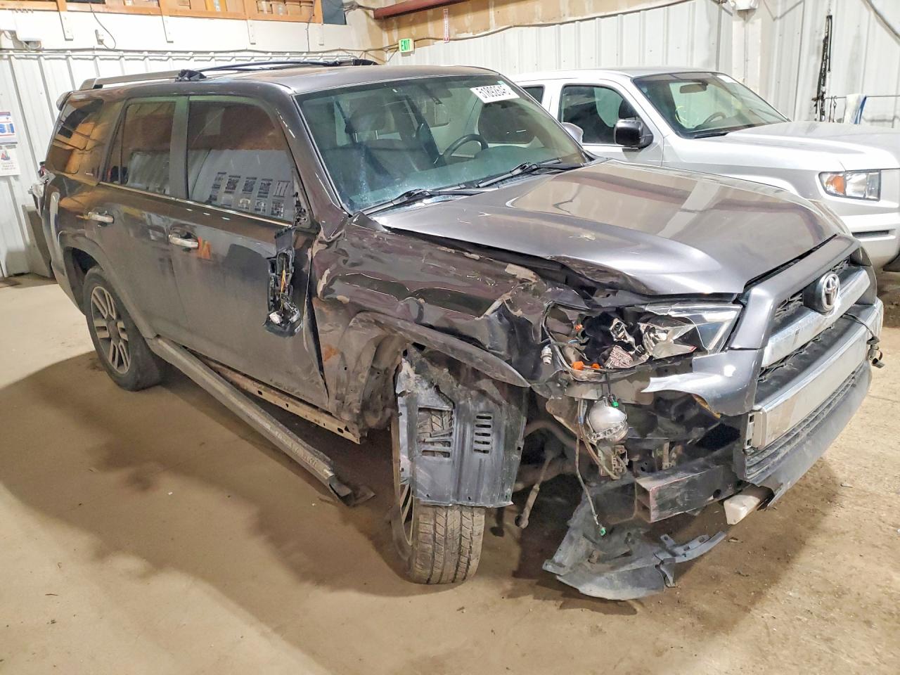 TOYOTA 4RUNNER 2017 — 5
