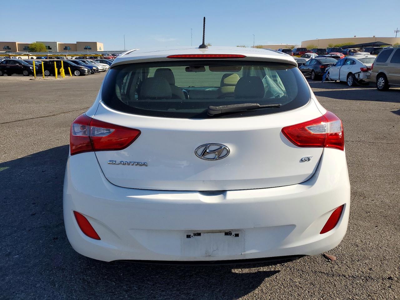 HYUNDAI ELANTRA GT 2017 — 7