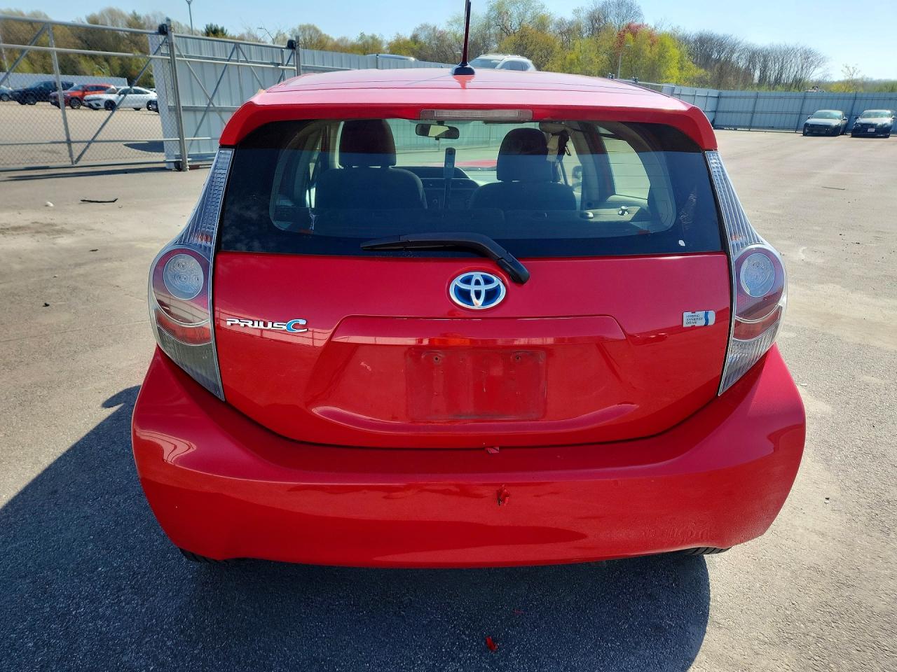 TOYOTA PRIUS C 2014 — 7