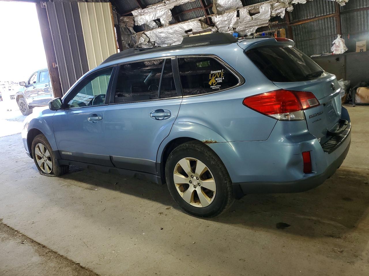 SUBARU OUTBACK 2011 — 3