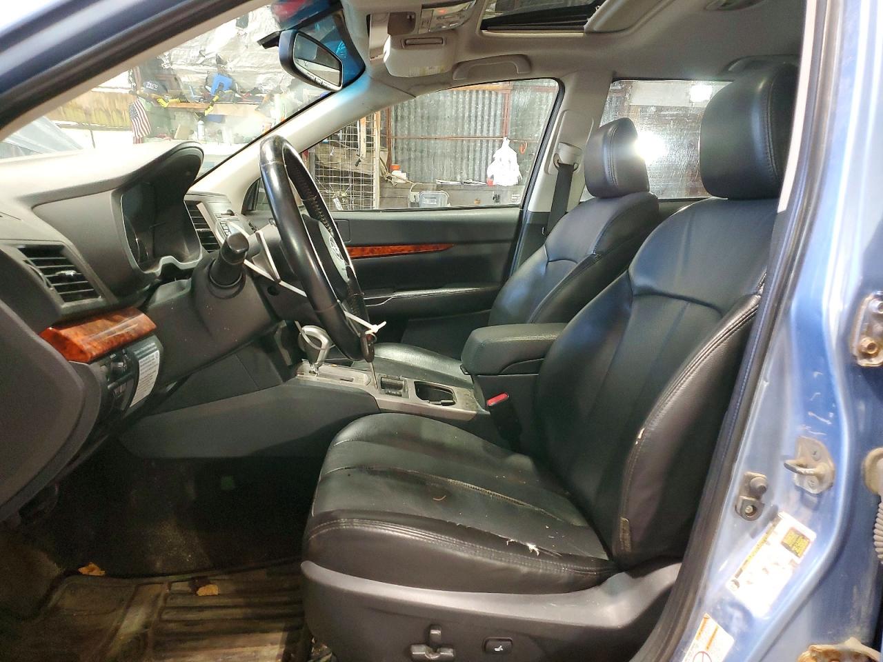 SUBARU OUTBACK 2011 — 8