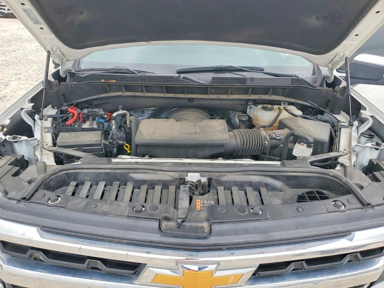 CHEVROLET SILVERADO 2024 — 12