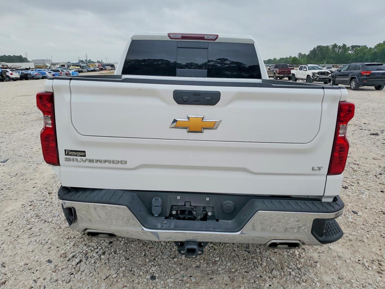 CHEVROLET SILVERADO 2024 — 7