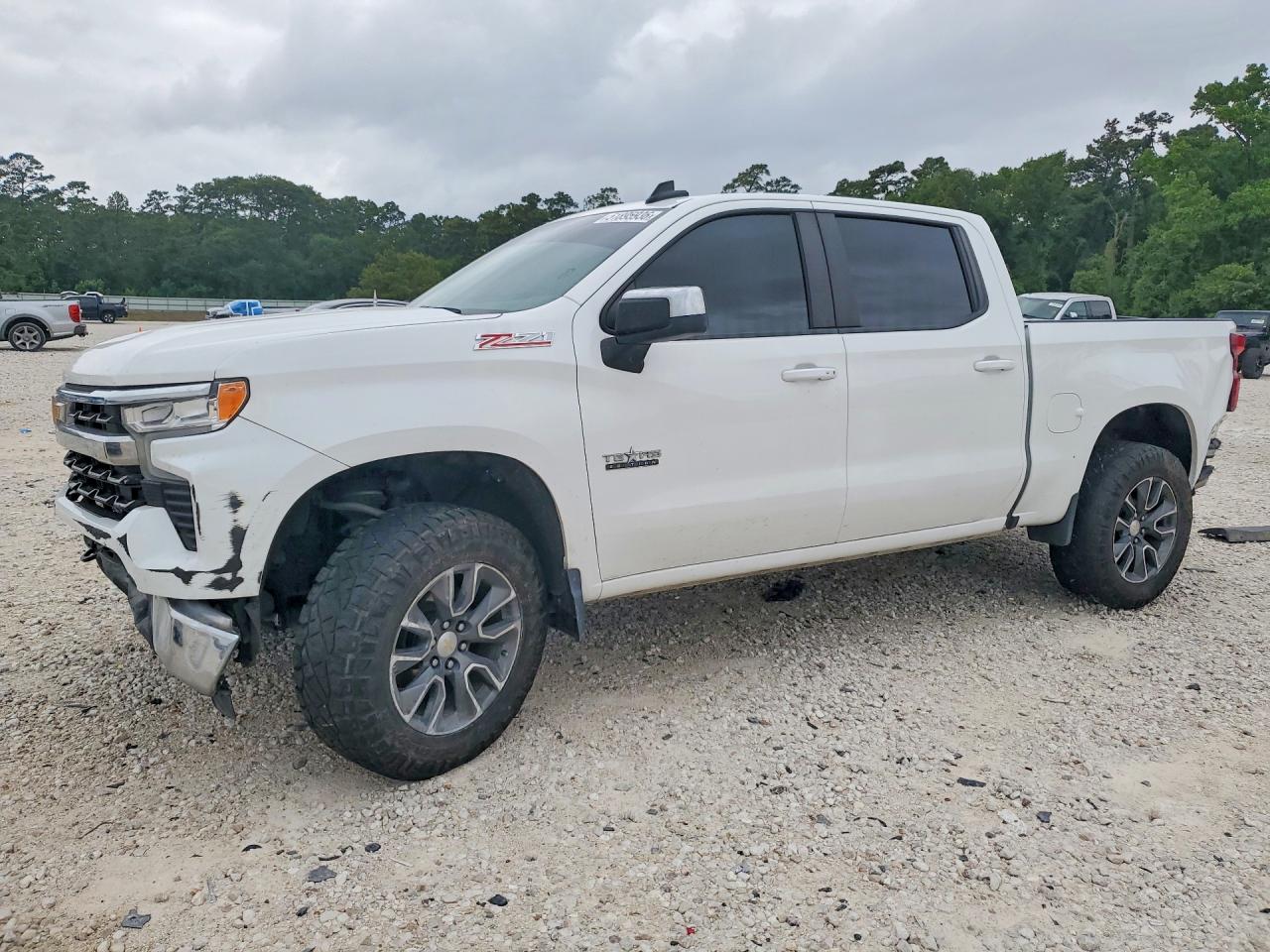 CHEVROLET SILVERADO 2024 — 2