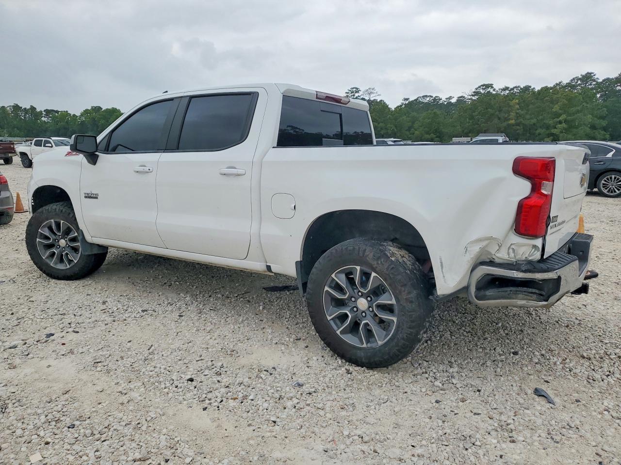 CHEVROLET SILVERADO 2024 — 3