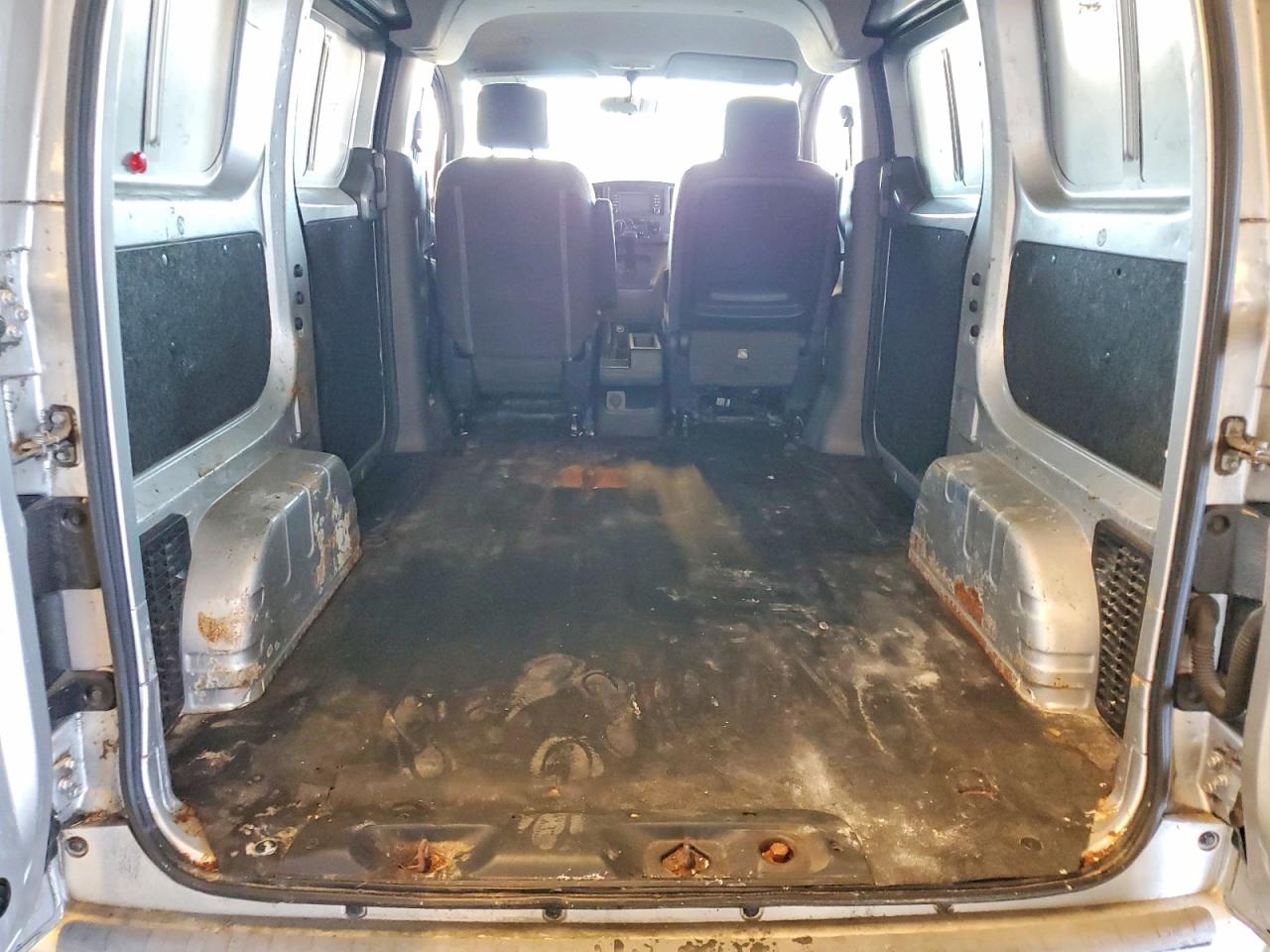 NISSAN NV200 2015 — 11