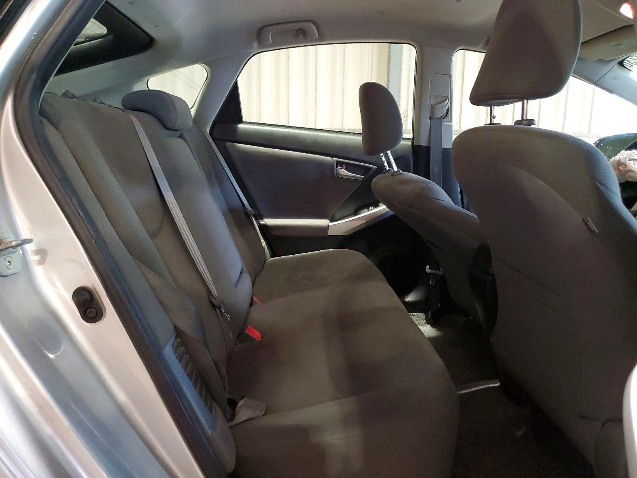 TOYOTA PRIUS 2013 — 11