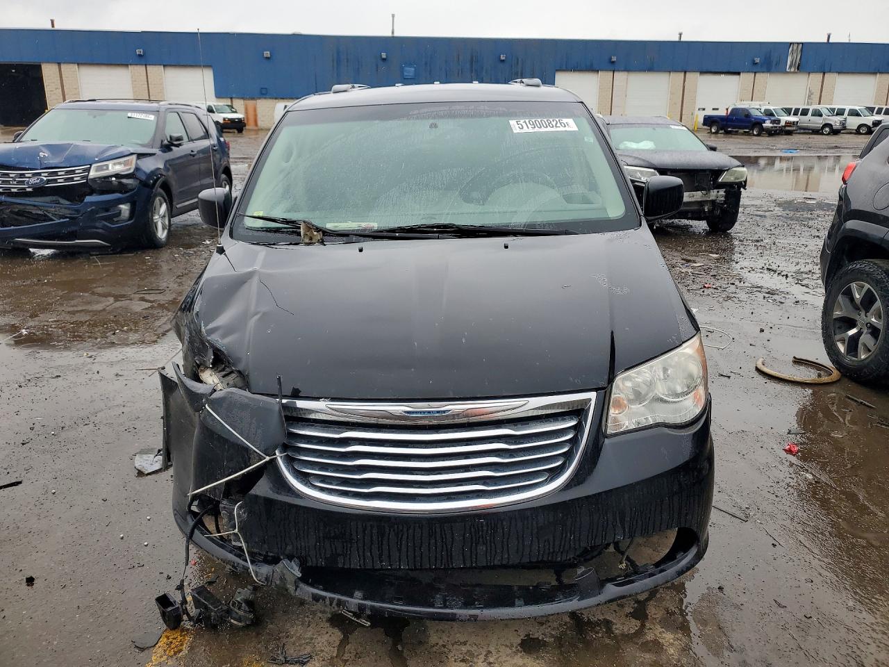 CHRYSLER TOWN & COUNTRY 2014 — 6