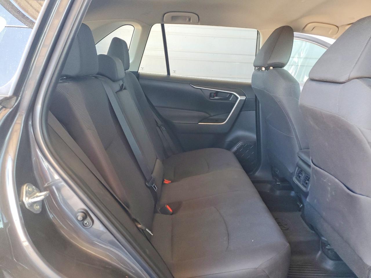 TOYOTA RAV4 2025 — 12