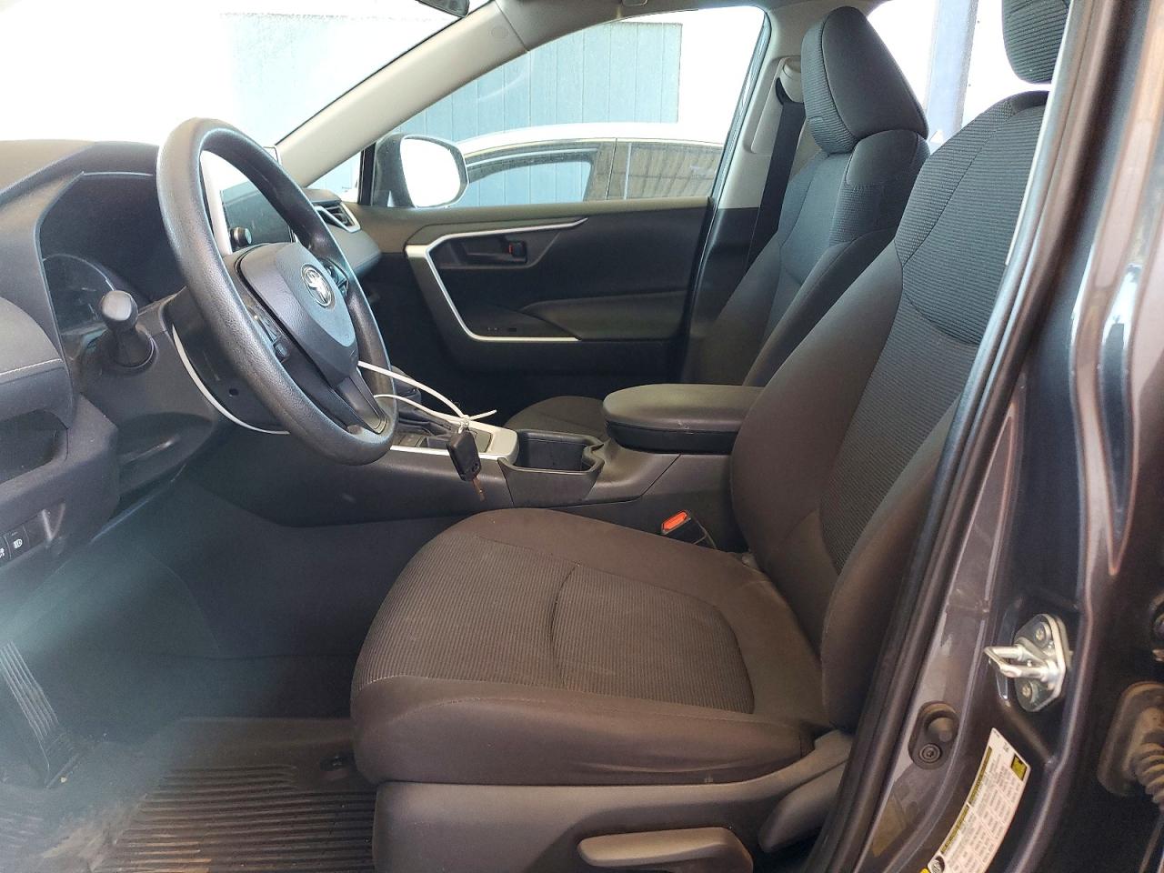 TOYOTA RAV4 2025 — 8