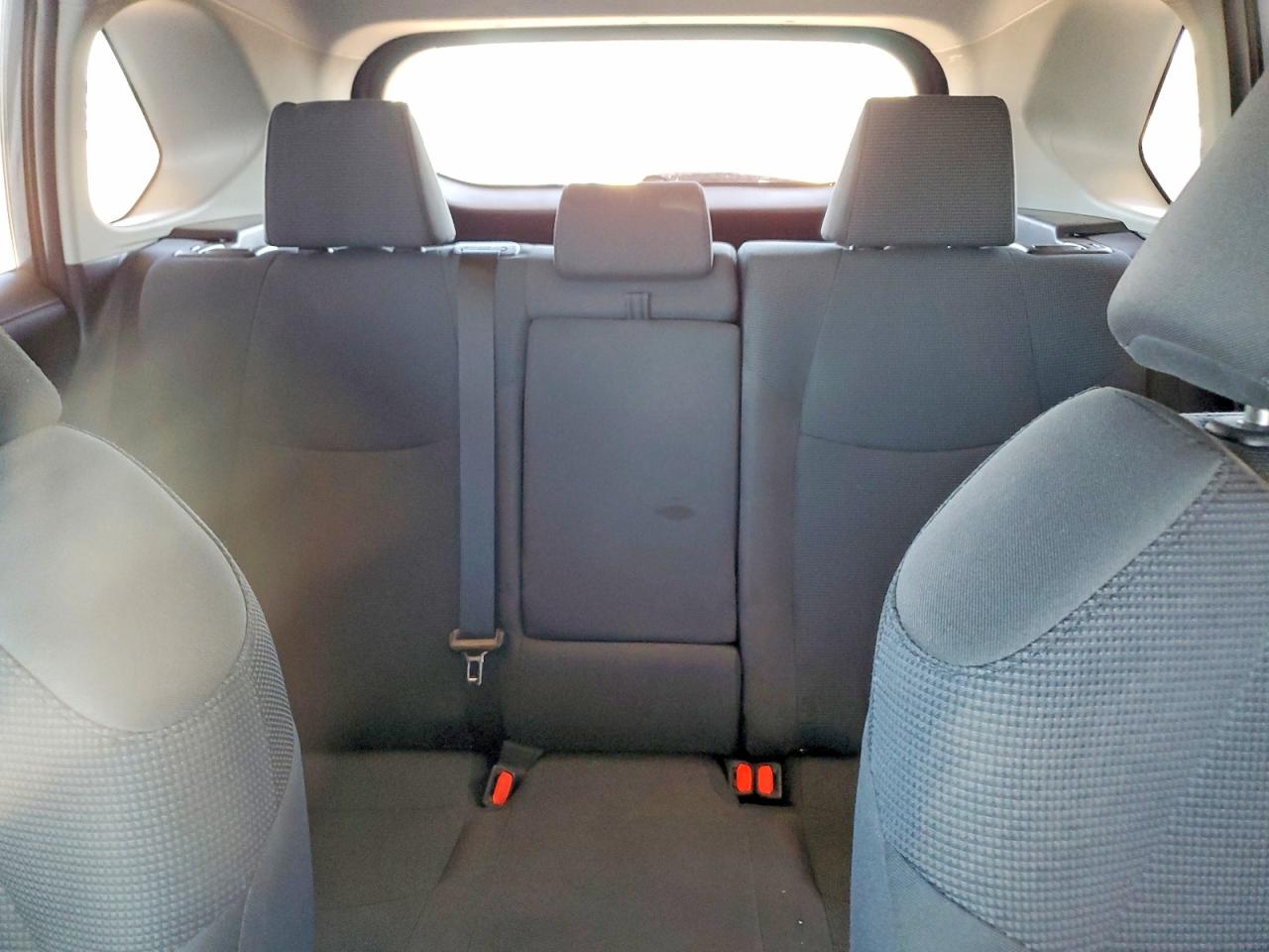 TOYOTA RAV4 2025 — 11