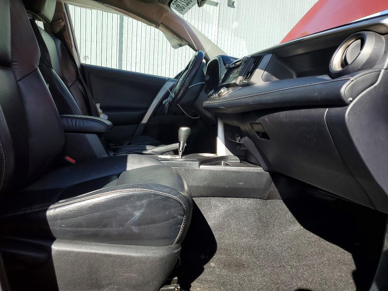 TOYOTA RAV4 2015 — 8