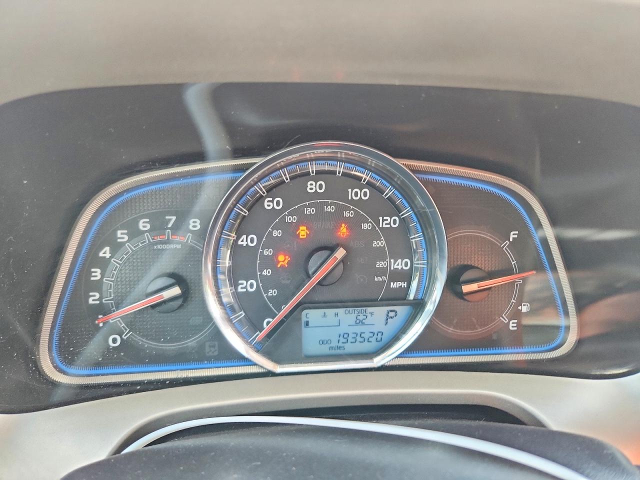 TOYOTA RAV4 2015 — 10