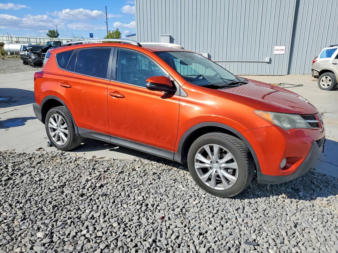 TOYOTA RAV4 2015 — 5