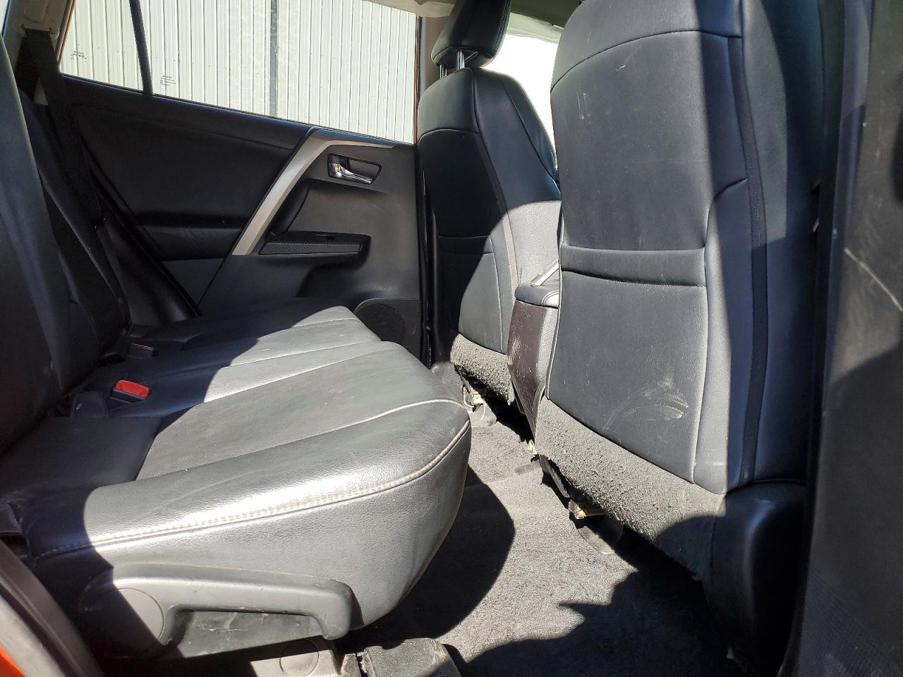 TOYOTA RAV4 2015 — 12