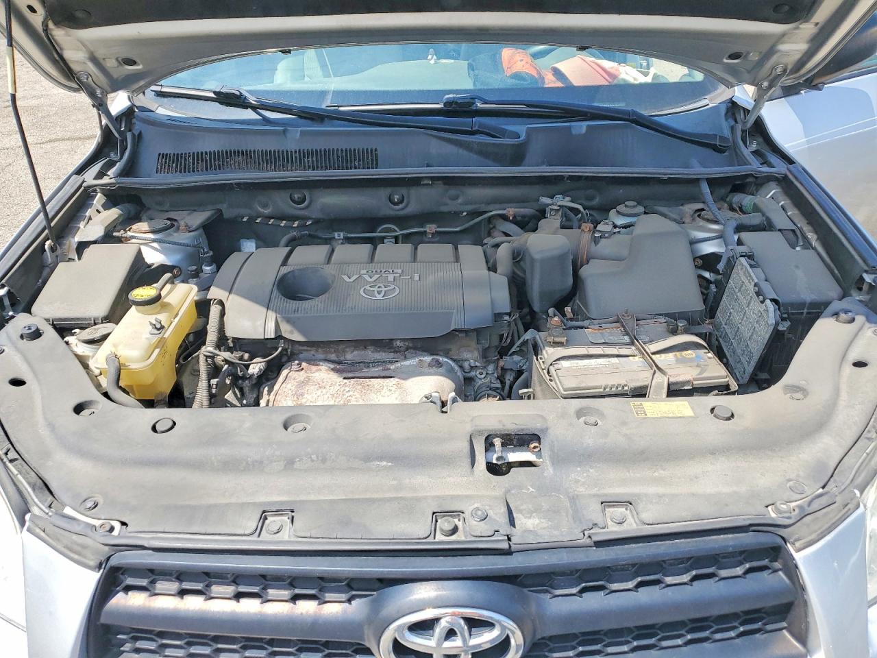 TOYOTA RAV4 2010 — 13