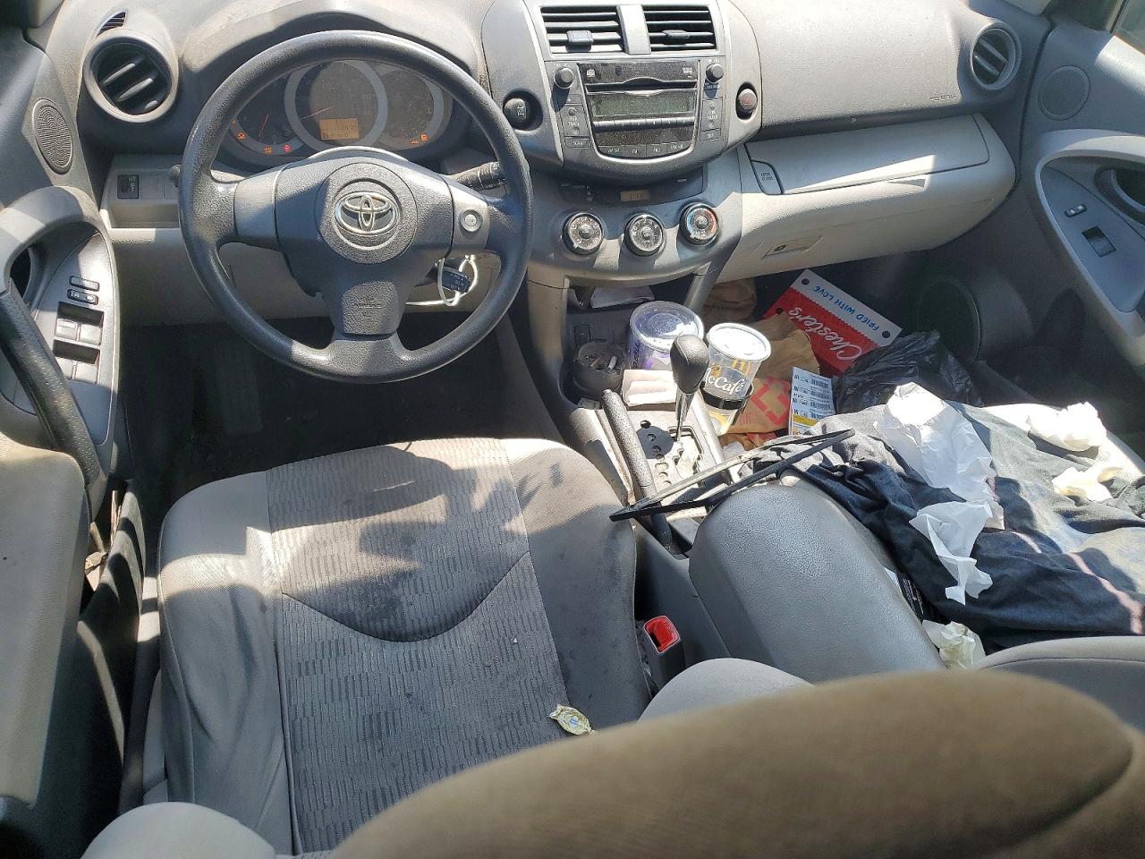 TOYOTA RAV4 2010 — 9